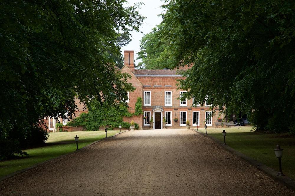 Flitwick Manor Hotel Exterior photo