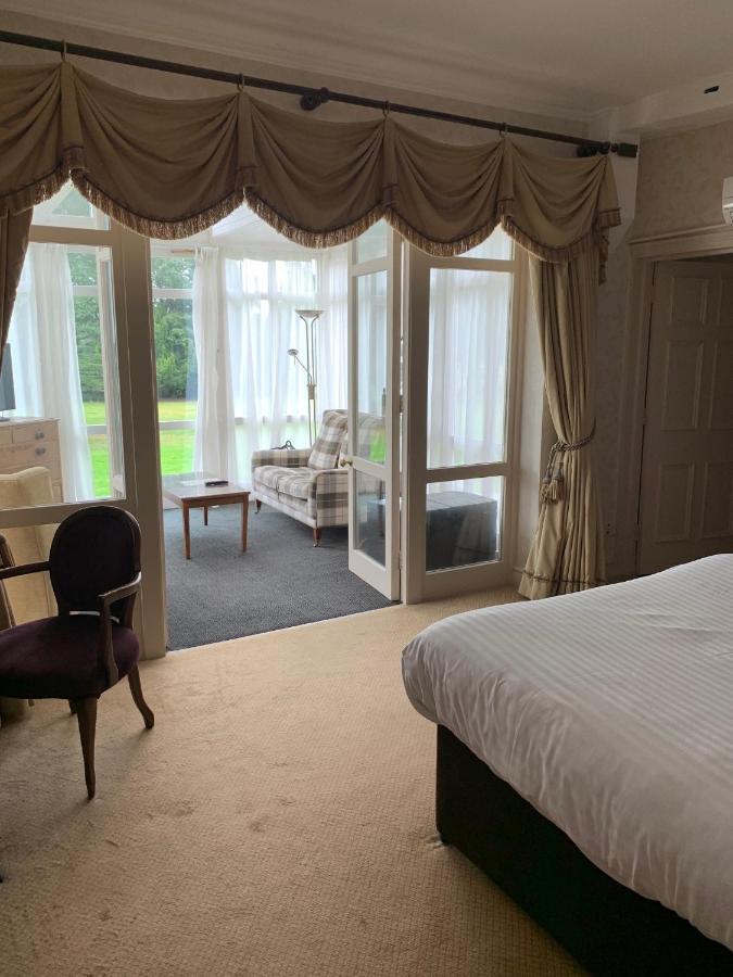 Flitwick Manor Hotel Exterior photo