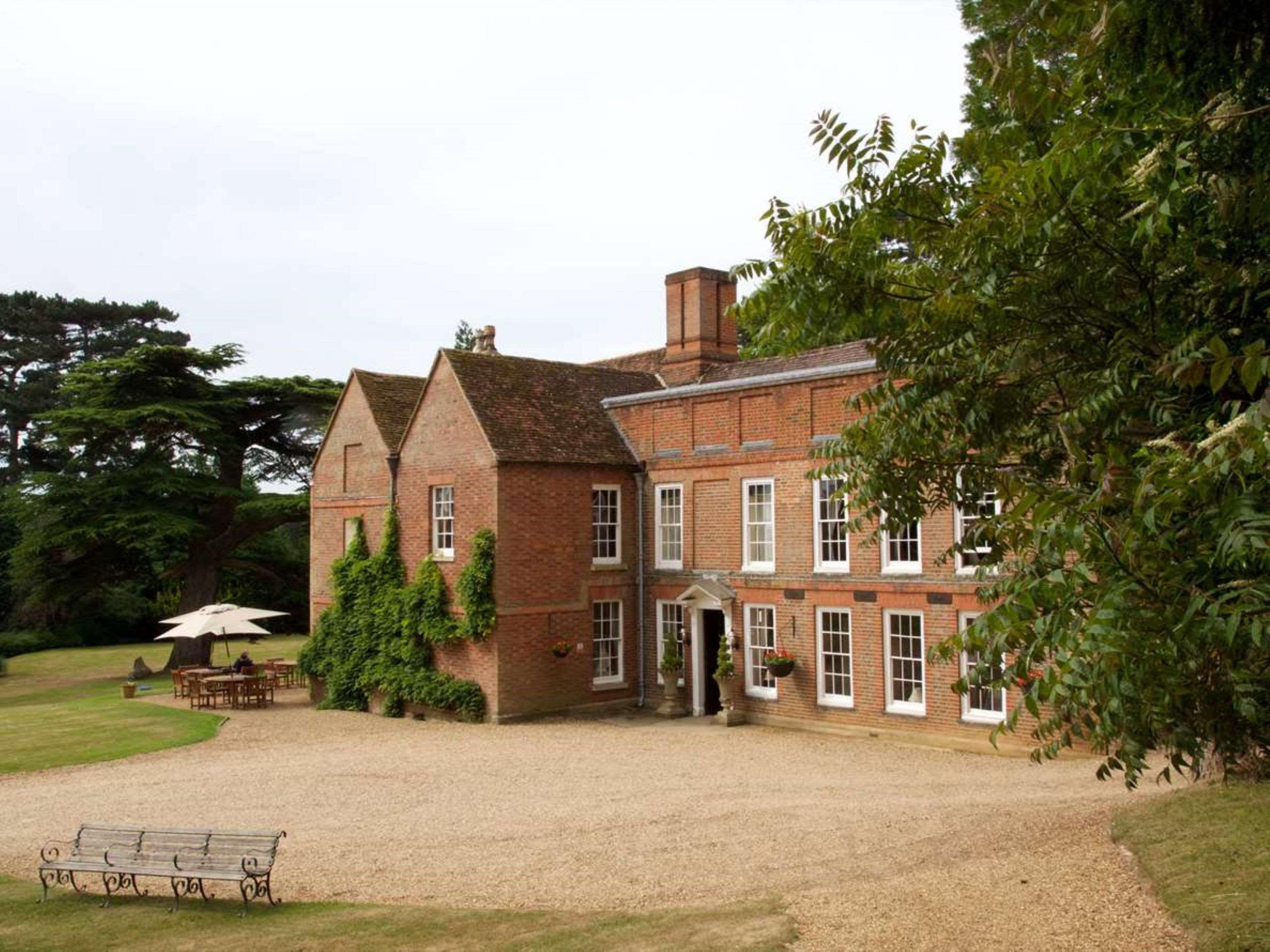 Flitwick Manor Hotel Exterior photo